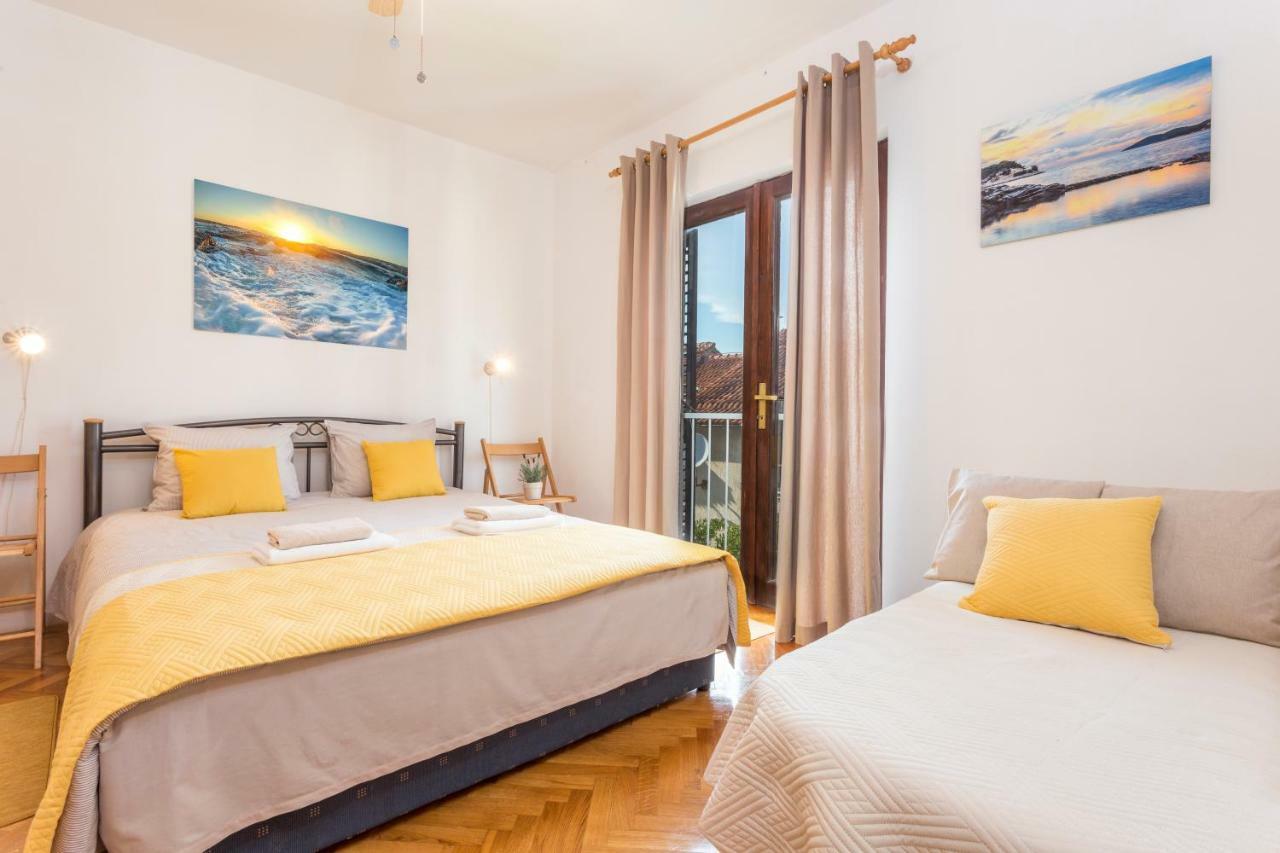 Ferienwohnung So Hvar So Good! Spacious With Terrace Hvar Town Exterior foto